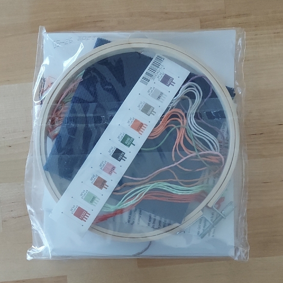 Star Wars Mandalorian Cross Stitch Kits - Precious Cargo & Grogu - Picture 5 of 5